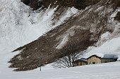 10-VALANGA AGGRESSIVA VICINO ALLE CASE DI BIANDINO